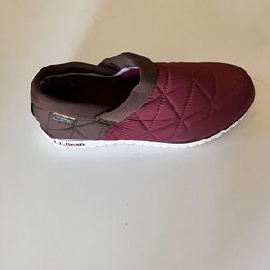 LL Bean Ultralight PrimaLoft Womens Size 8 Waterproof Burgundy Slip On Shoes